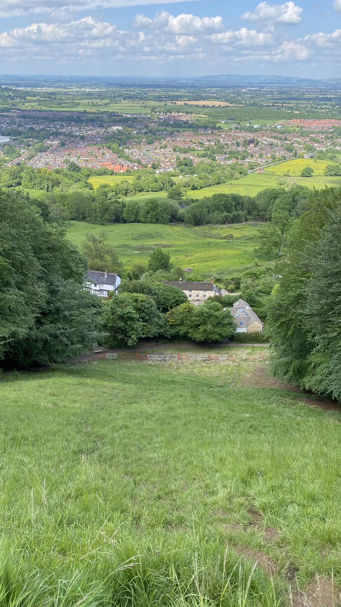 View from the bottom…… and top of coopers hill. Cheese roll on Monday!..damn it. I will miss the madness ! I will stick to #DairyLea #CoopersHill #CHEESEchallenge #CotswoldWay @CultureCotswold