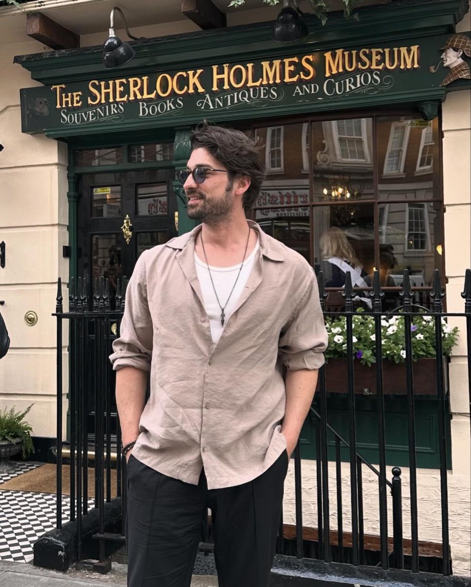 Londra'yı geziyorum, iyi eğlenceler aşkım, bunu hak ediyorsun.💥🫶
#AlpNavruz