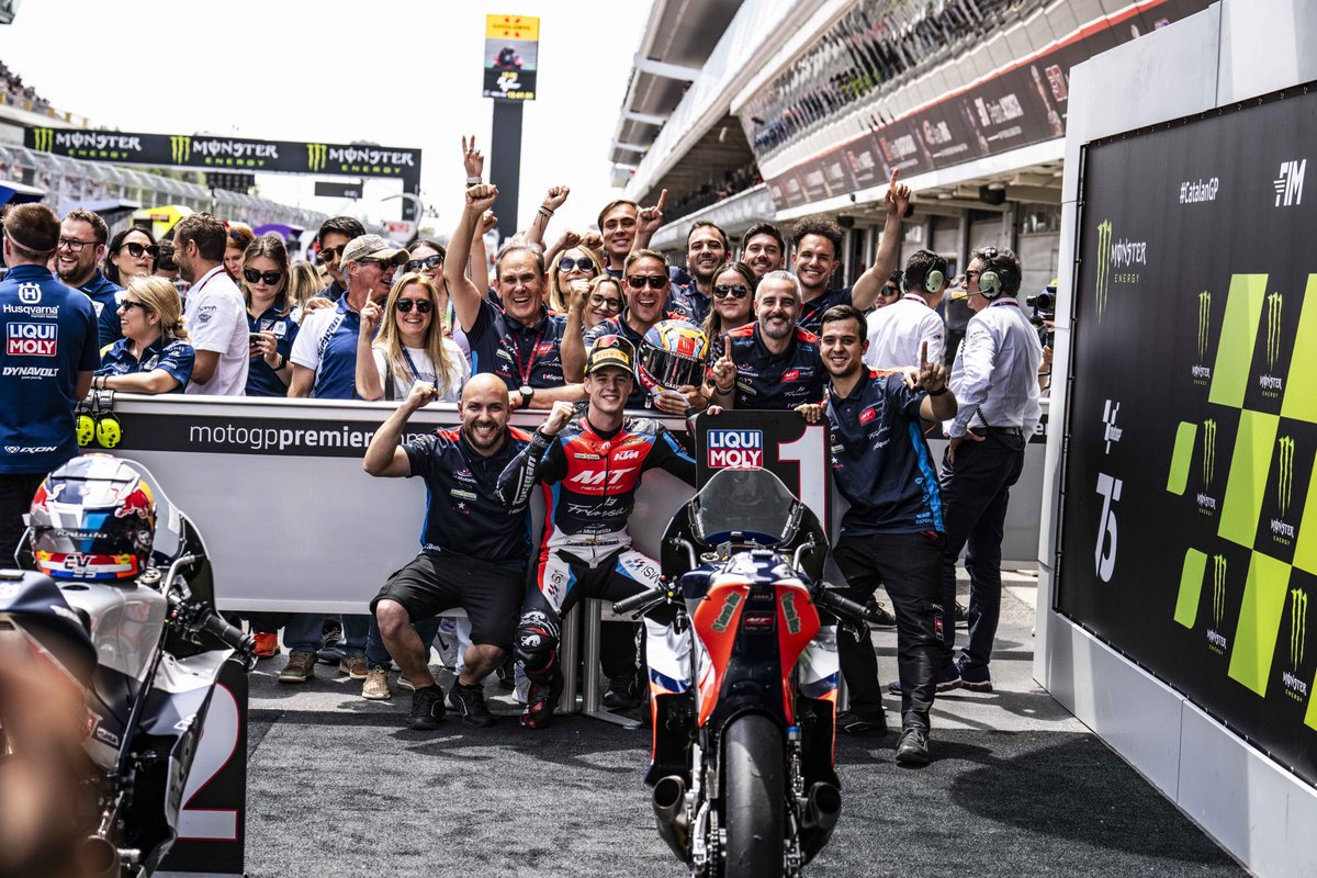 Moto2 QP - 🅿️1️⃣
Moto3 QP - 🅿️1️⃣

🤩 INCREÍBLE 🤩

📸 Manu Tormo
📸 Paco Díaz 

#mthelmetsmsifamily♥️ #mthelmetsmsi #Moto3 #MotoGP #2024season #ivanortolá #ortolá #ryuseiyamanaka #yamanaka #Moto2 #sergiogarciadols #pilotodeburriana #aiogura #ogura