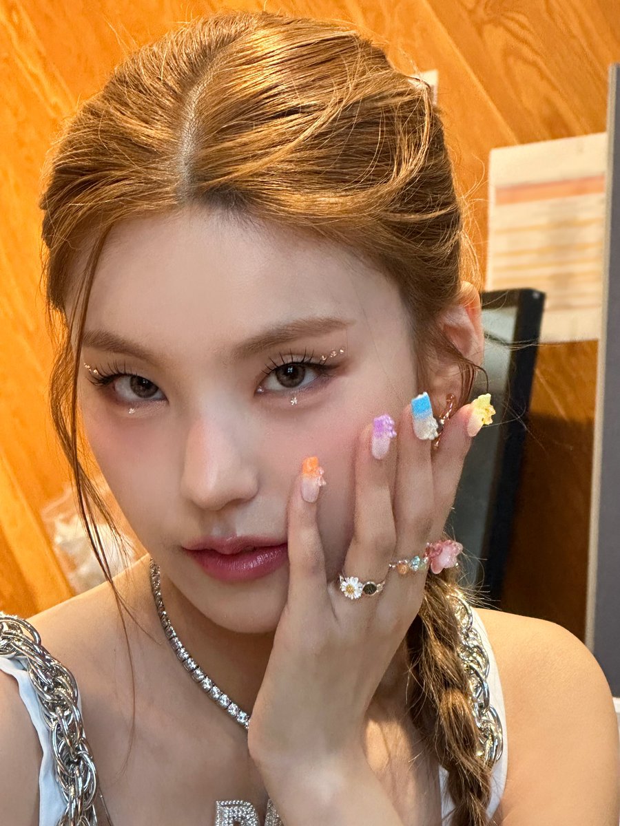 ITZY tweet media