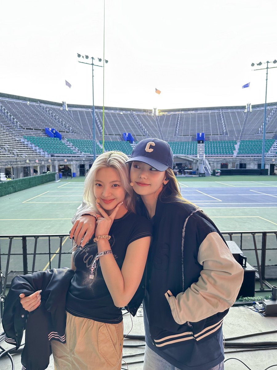 ITZY tweet media