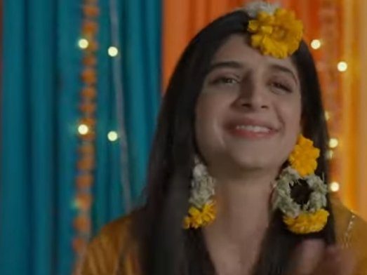FakeeliteS's tweet photo. #MawraHocane is looking so refreshing and cool as a gynecologist.  
Loved everything about her ckt in the 1st ep of #Jaafa https://t.co/HFCSIsxvbJ