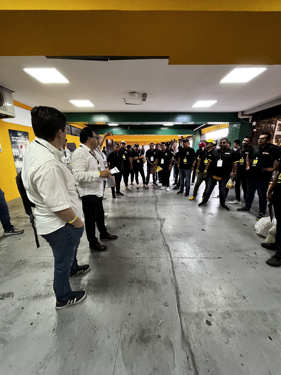 TribunalEBSC's tweet photo. Capacitación de delegados y miembros del tribunal electoral para dar inicio a la jornada electoral https://t.co/LEBkEPAnel