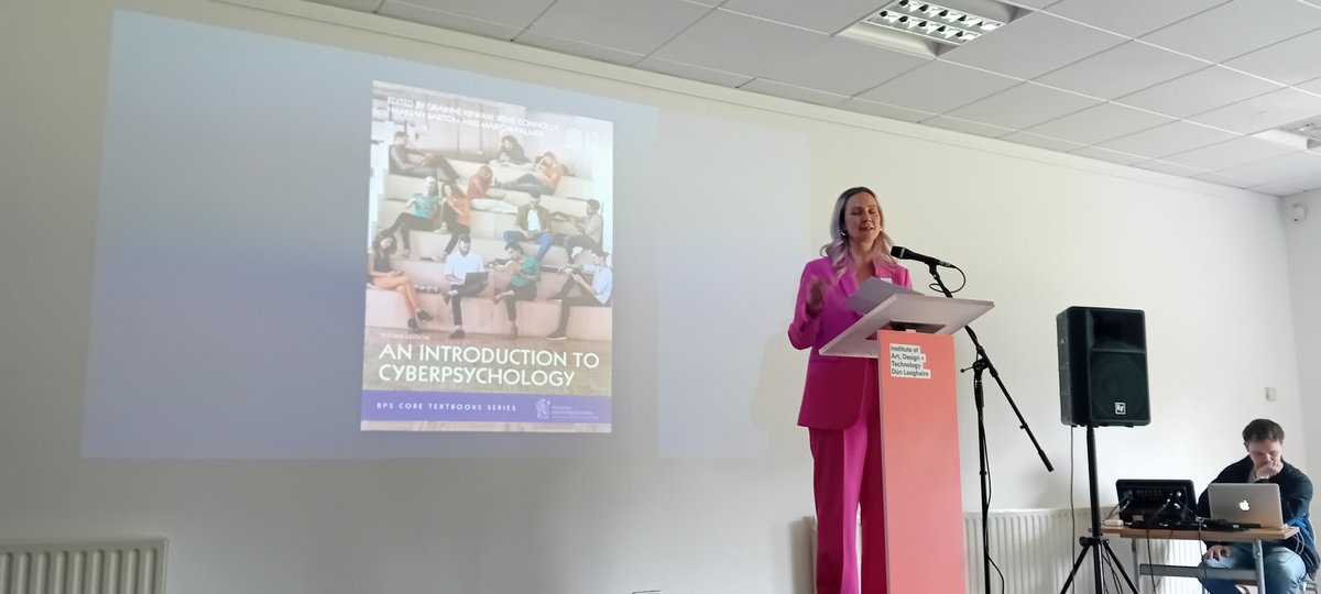 Prof. Linda K. Kaye tweet media