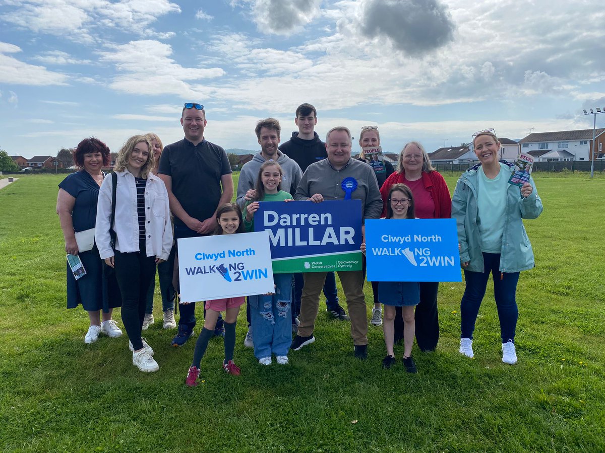 Out and about with @DarrenMillarMS and the team today in Rhyl. Vote for Darren on 4th July in the General Election if you live in the new Clwyd North constituency.
