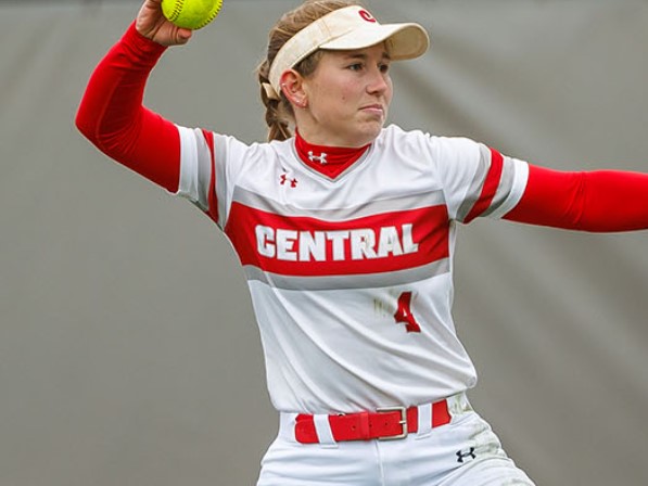 jimmyc_rocks's tweet image. Central College softball dropped games 2 and 3 at Linfield, ending the Dutch's season and the collegiate career of 2019 Grinnell High alumna @megan__doty. In 162 career games (140 starts), Meg complied 109 hits, 94 runs, 80 RBI, 60 walks, and 54 stolen bases.