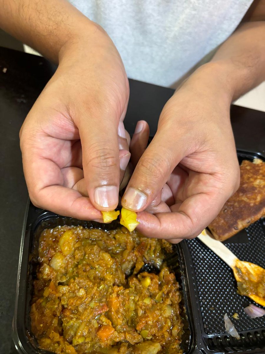 goyal_naina's tweet photo. ordered pav bhaji from hyderabad @BOX8_in through @Swiggy on 19th May, 2024. The bhaji had a big plastic piece deeply mixed in the veggies. When we raised a complaint with swiggy, no proper resolution was provided! @GHMCOnline @CommissionrGHMC @AFCGHMC @fssaiindia @cfs_telangana https://t.co/HZLte1C4A3