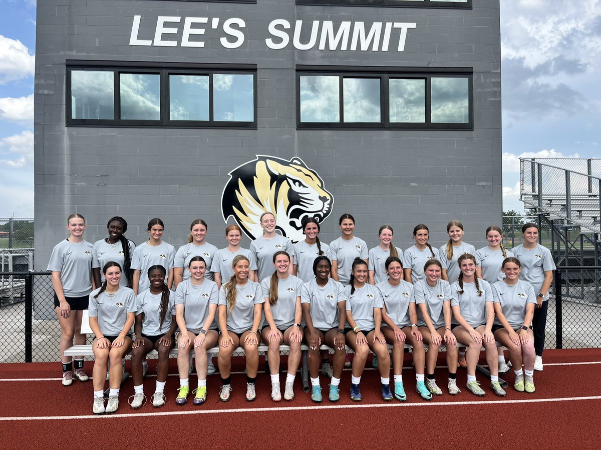 GAME DAY @ Liberty North @ 5pm 
Be there, be loud!💛⚽️🐯
#quarterfinals #tigers 
<a href="/LSHSAthletics/">LSHS Activities/Athletics</a>