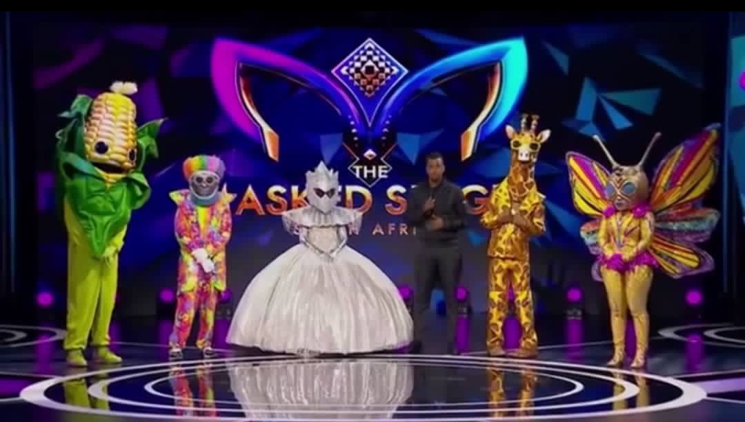 Guys, don’t forget our date for @MaskedSingerZA on SABC 3 at 18:30. Me and my family are getting ready for it #MaskedSingerSA