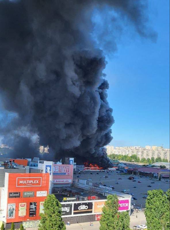 maria_avdv's tweet photo. Kharkiv… another day, another war crime. This time, a building supplies hypermarket. At least two killed. How can anyone seriously discuss Putin’s lies after seeing this? https://t.co/tMVfnxWqVw