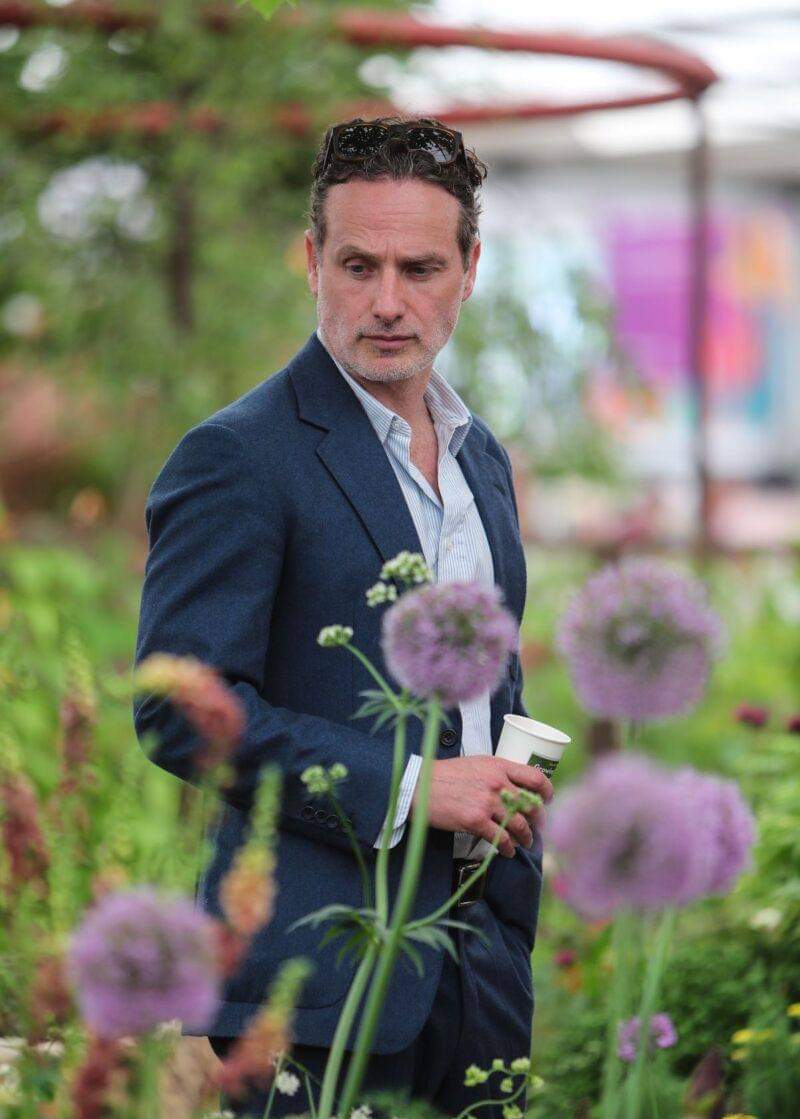 Andrew Lincoln at the Chelsea flower show England he was one of the judges amazon.co.uk/photos/share/L…