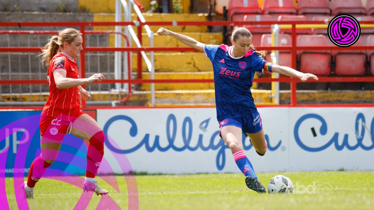 LoiWomen's tweet photo. HT | Colleen Kennedy O’Connell pulled one back for Cork City, but Noelle Murray was quick to grab another for Shels!
SHE 3-1 COR
LOITV 👉 https://t.co/yma07GR4v2
#WLOI | #SHECOR https://t.co/q0tIQXuxP8