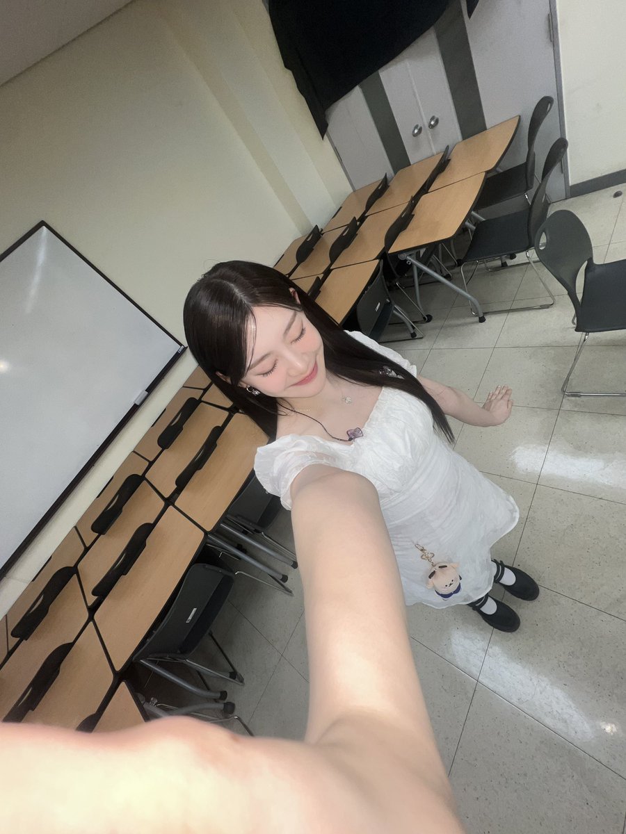 🦊💬
뿅😎

#STAYC #스테이씨 #Seeun #세은