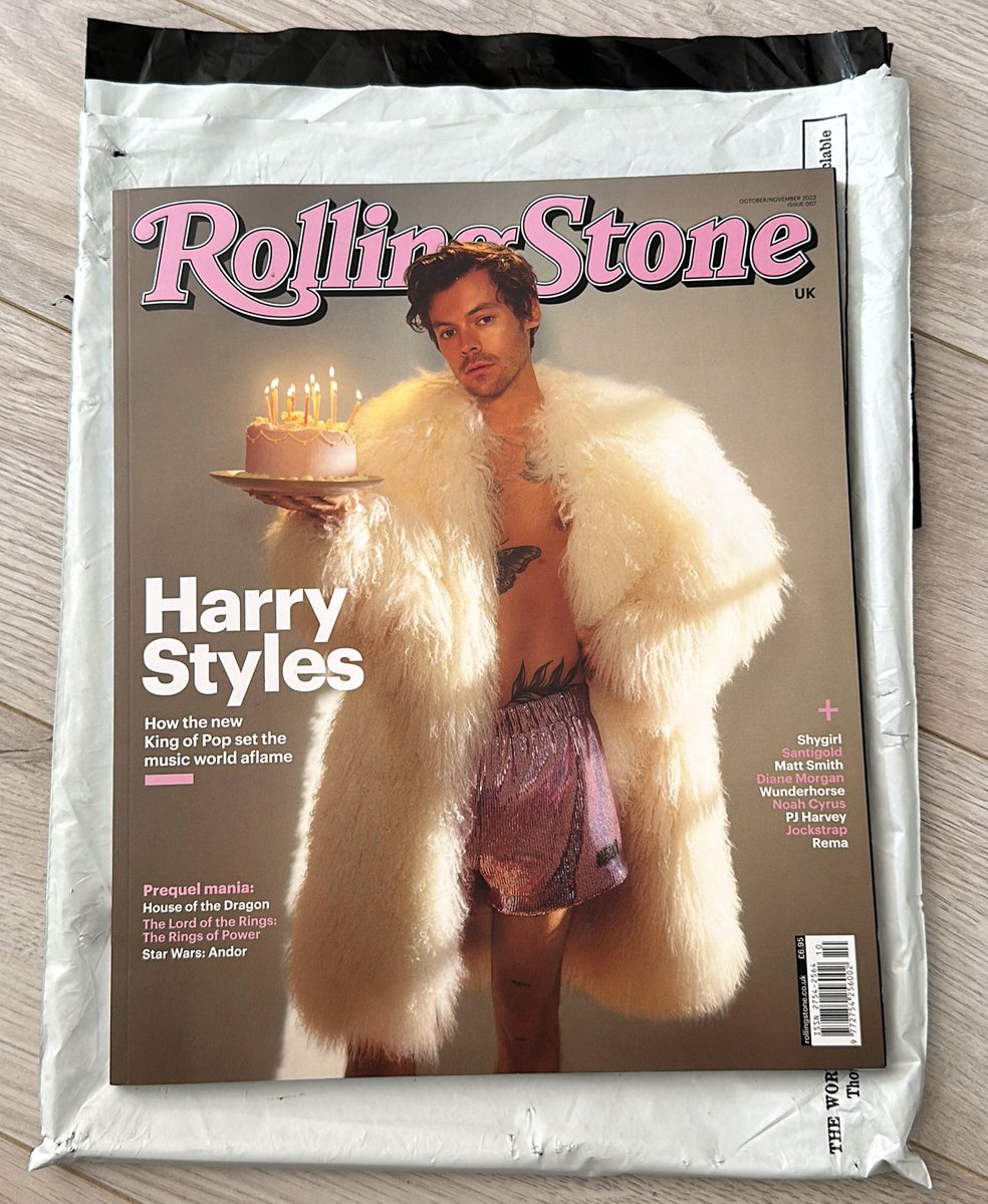 Guys je vends aussi un rolling stone de Harry il était encore dans son emballage de livraison il est tout NEUF 21€ svp