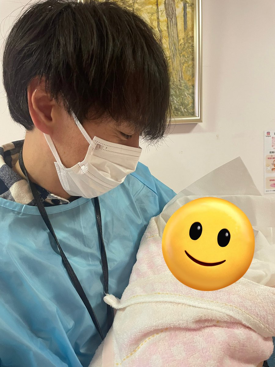 aki_zone's tweet photo. ご報告です。
4月に第二子となる女児が産まれました。
今回は立ち会いが可能だったので、すぐ会うことが出来ました。
産まれて三週間後くらいに風邪を引いてしまい最近まで入院していましたが、今は元気になりすくすく育っています。
家族四人、賑やかに楽しくわいわい過ごしていきたいと思います。 https://t.co/nqzYlYUCEF