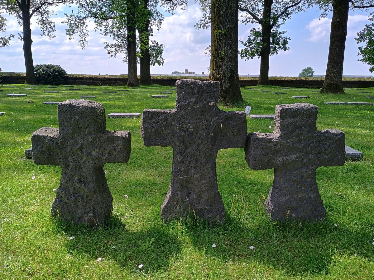 KTSHistory's tweet image. At Langemark, where 44,000 Germans are laid to rest in a cramped space, a poignant contrast to the British and Commonwealth war graves we have visited. We will remember them.