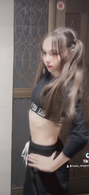 Twitterのコスプレ画像15