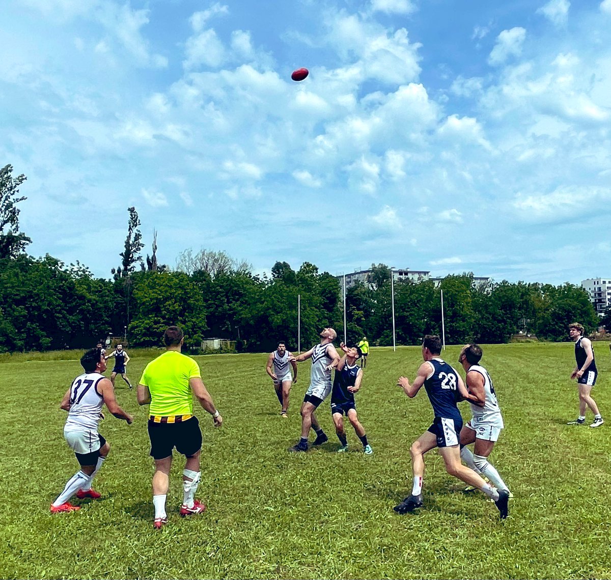 AusAmbCroatia's tweet photo. It felt like a Saturday afternoon in suburban Australia when the Oxford Uni AFL club took on local AFL teams in Zagreb. Well done to all involved. Football was the winner 🏉🇦🇺🇭🇷🥇@OUARFC @AFLEurope https://t.co/1yBCR3Sn97