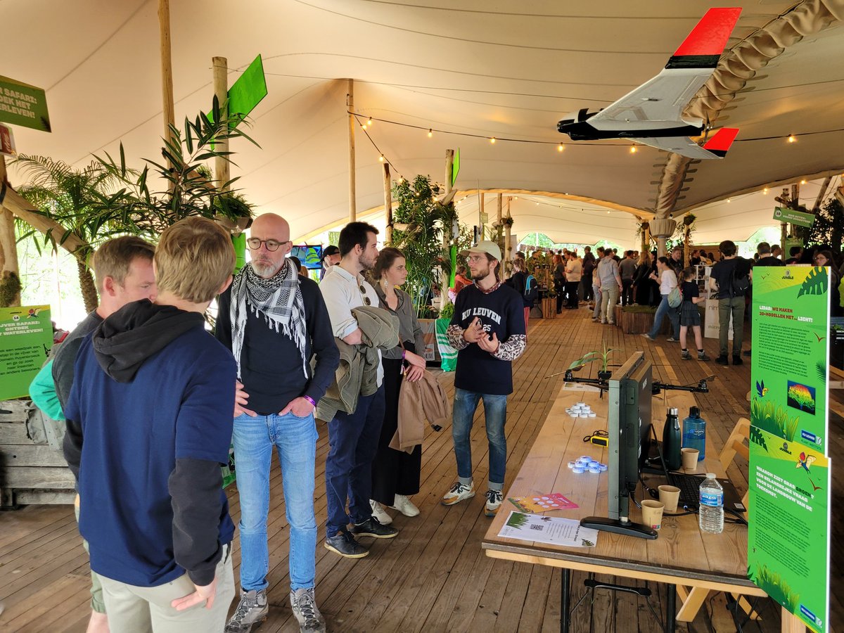 K_VanMeerbeek's tweet photo. sGlobe and @dForNatLan present at Nerdland! Talking about drones and LiDAR to study natural ecosystems. @LeuvenPlantInst @KU_Leuven https://t.co/R1NJjB3U6x