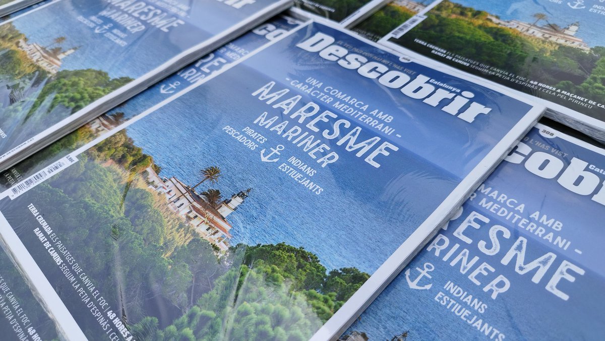descobrircat's tweet photo. Aquest matí hem presentat el @descobrircat del ‘Maresme mariner’ al far de Calella. Més de 200 persones s’hi han aplegat per, en acabat, gaudir d’un excel·lent vermut musical. Un bon pla de dissabte! [Fotos de @Ferran_Mun. Gràcies!] https://t.co/rHWNCdIsPy