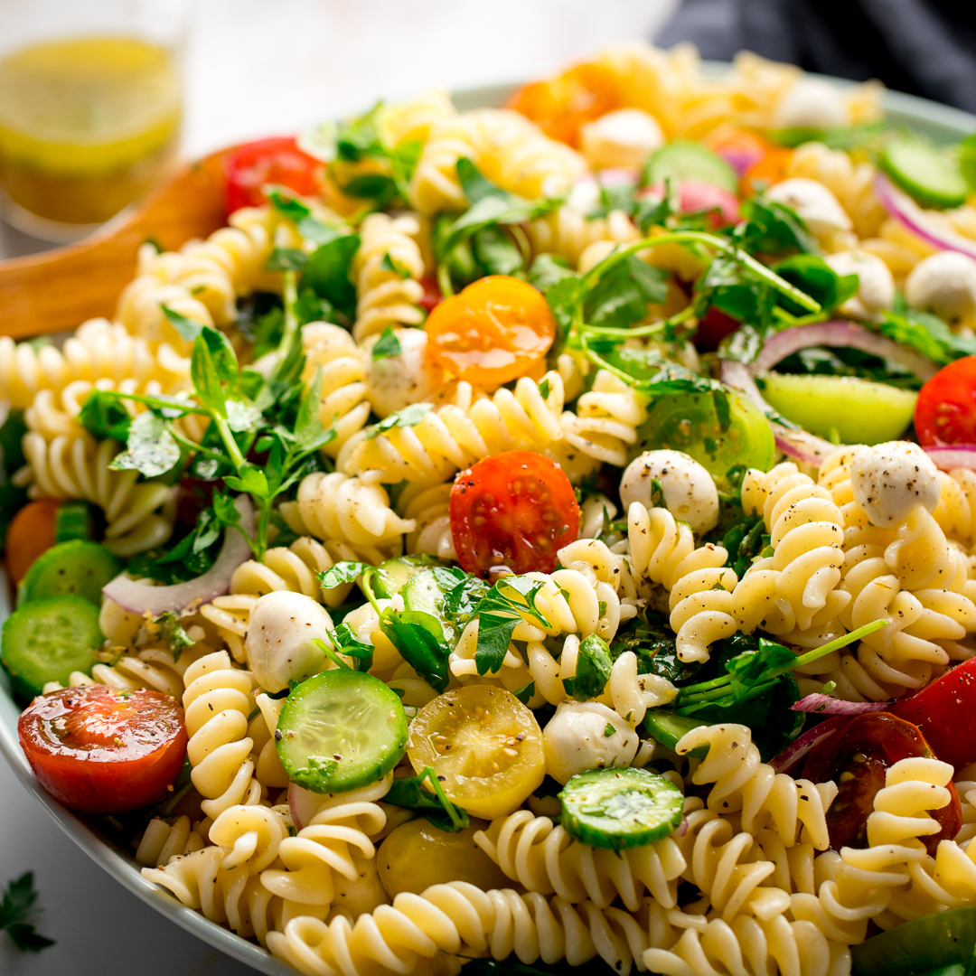 I love this simple pasta salad – it’s so easy to customize to whatever you’ve got in. The easy Italian dressing adds that lovely touch of zesty, salty, garlicky flavour to lift every single bite. kitchensanctuary.com/easy-pasta-sal… #kitchensanctuary #pasta #foodpic #foodie