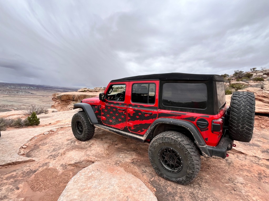 Jeep was here.

l8r.it/4lx8

#MEKMagnet #RemovableTrailArmor #MadeInTheUSA #ProtectYourJeep #TrailArmor #JeepArmor #JeepNation #Jeep #BecauseJeepHappens #LoveYourJeep #JeepLife #Offroad #Overland #4x4Life #Moab #TopOfTheWorld #JeepWrangler #AmericainBlackArmor