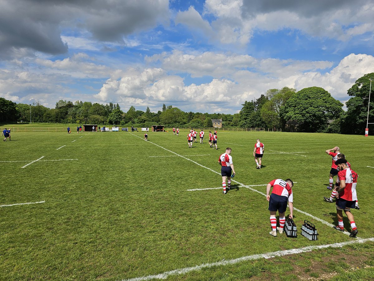 Final group stage match of the county campaign for Oxfordshire this afternoon @ChippyRugby @OxfordshireRFU taking on Warwickshire. Beautiful day for it!