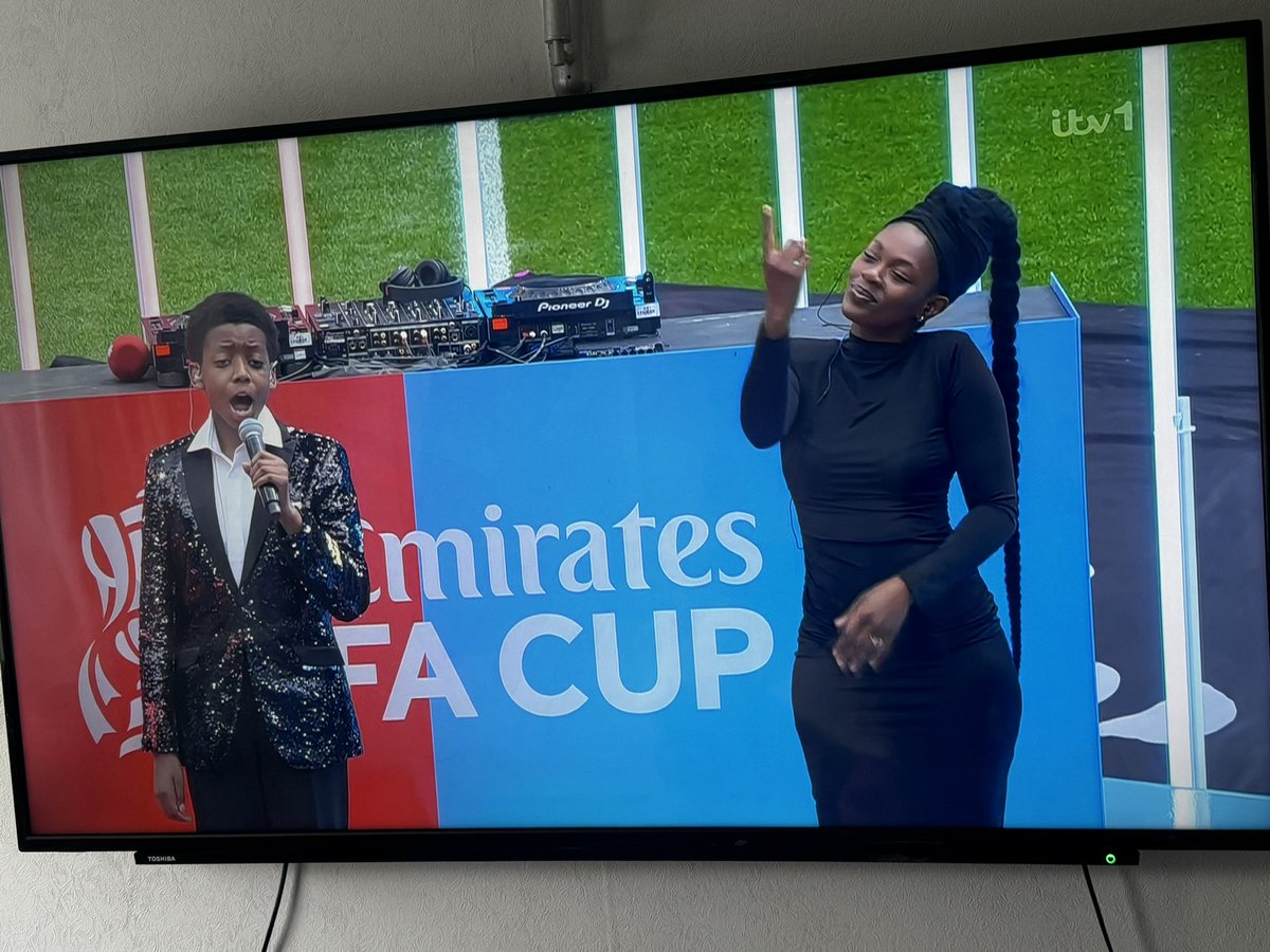 Rinkoo Barpaga (@rinkoobarpaga) on Twitter photo Wow, this is the first time I've ever seen a sign language performance at the FA Cup. (It's unfortunate that the camera cut away from the signer.) #WeStillHaveALongWayToGo #LackOfDeafAwareness #FACupFinal <a href="/FACupFinal/">The FA Cup Final</a> Wow, this is the first time I've ever seen a sign language performance at the FA Cup. (It's unfortunate that the camera cut away from the signer.) #WeStillHaveALongWayToGo #LackOfDeafAwareness #FACupFinal <a href="/FACupFinal/">The FA Cup Final</a>