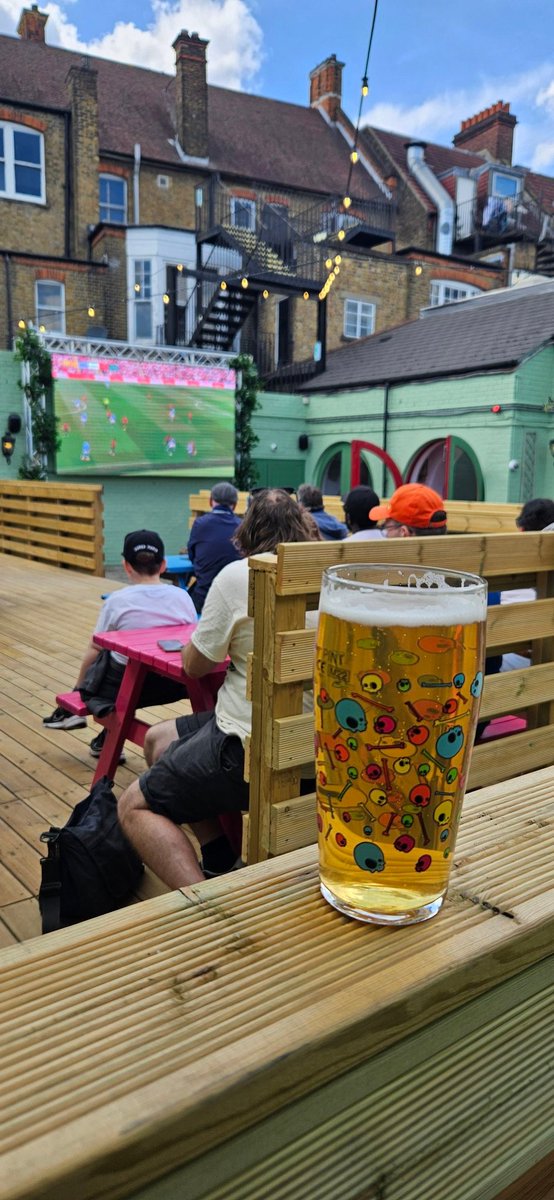 dcaleb's tweet image. Good to see a new pub open in Catford #dukeofcatford, open from today nice beer garden for the summer.