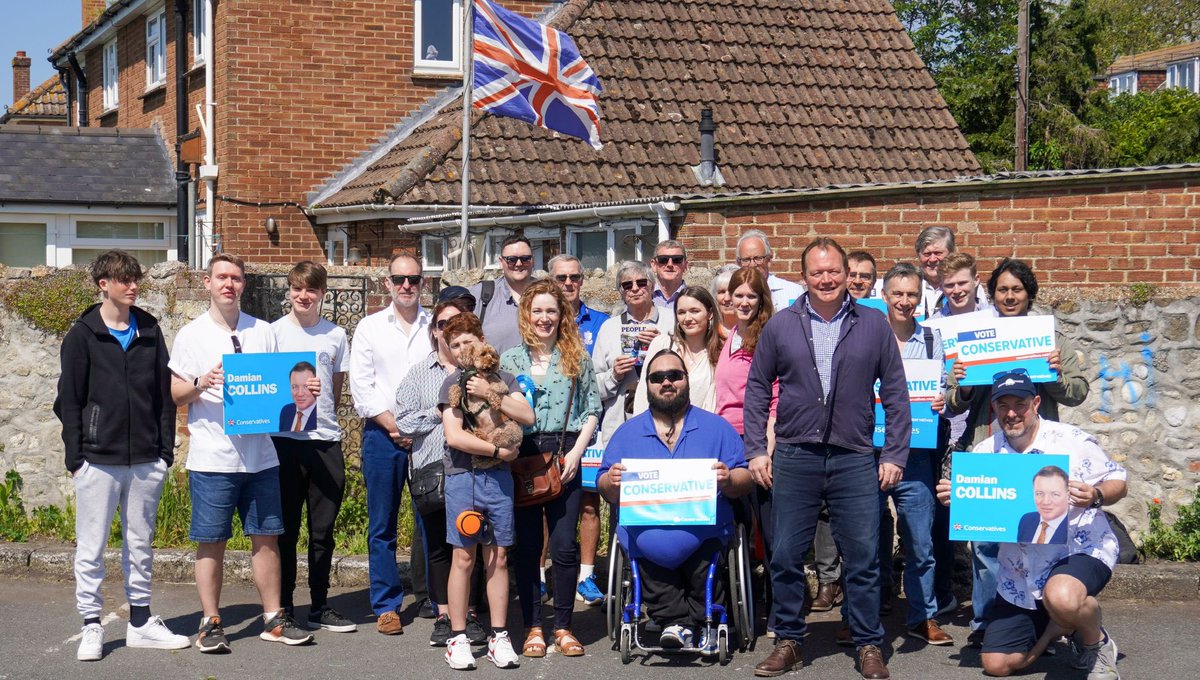 Sun-drenched Hythe this morning to kick off GE campaigning with <a href="/DamianCollins/">Damian Collins</a>