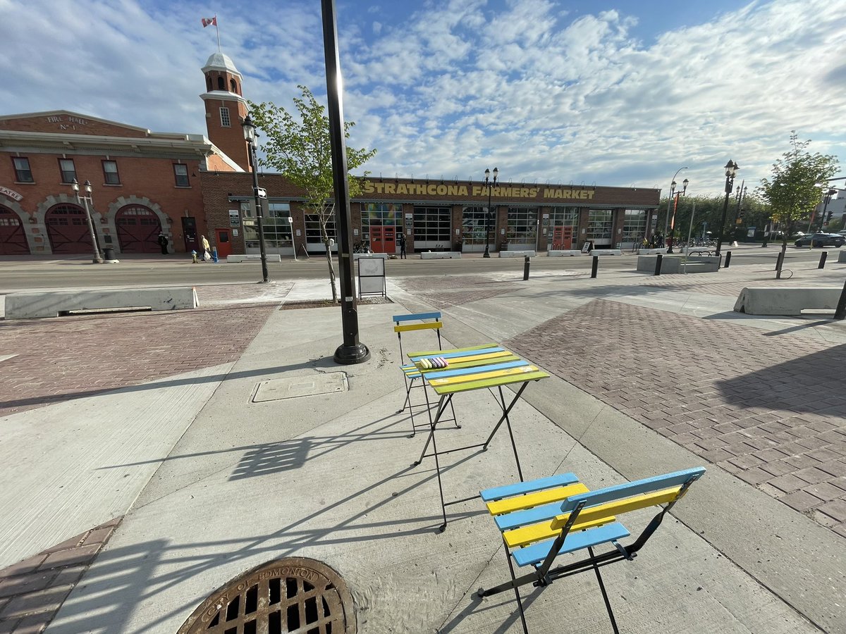 APLTConsulting's tweet photo. #ChairATables
😃😃😃

@StrathconaMrkt 
@sugared_spiced 
@TheWoodrackCafe 
#YelodIceCream
#BoxerRestaurant
😃😃😃 https://t.co/XxiuPYJvwy