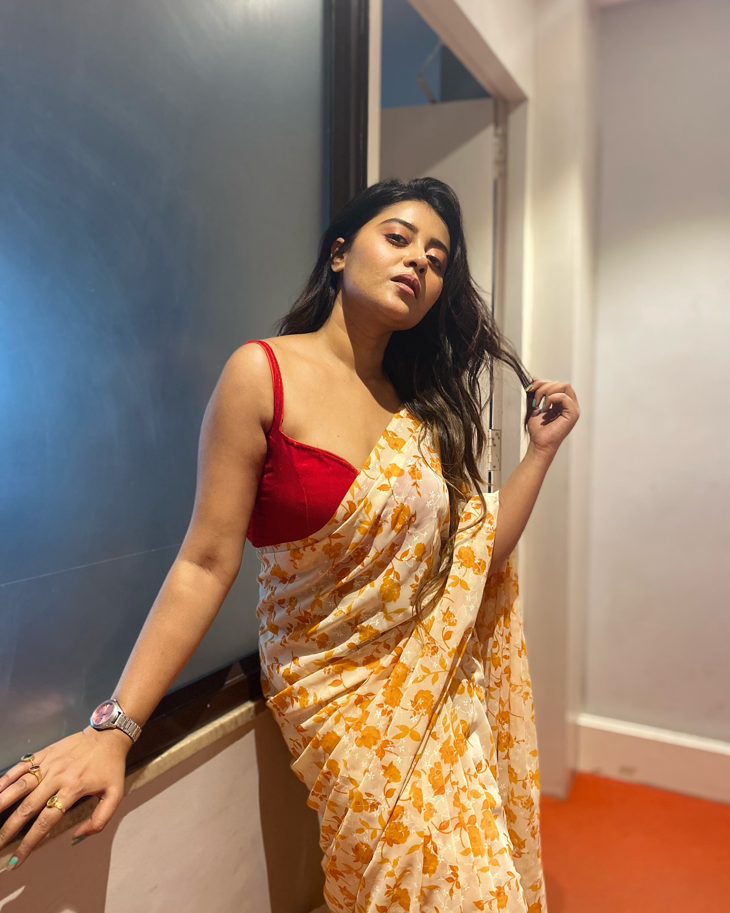 GObj9gobsAAIYdV?format=jpg&name=large