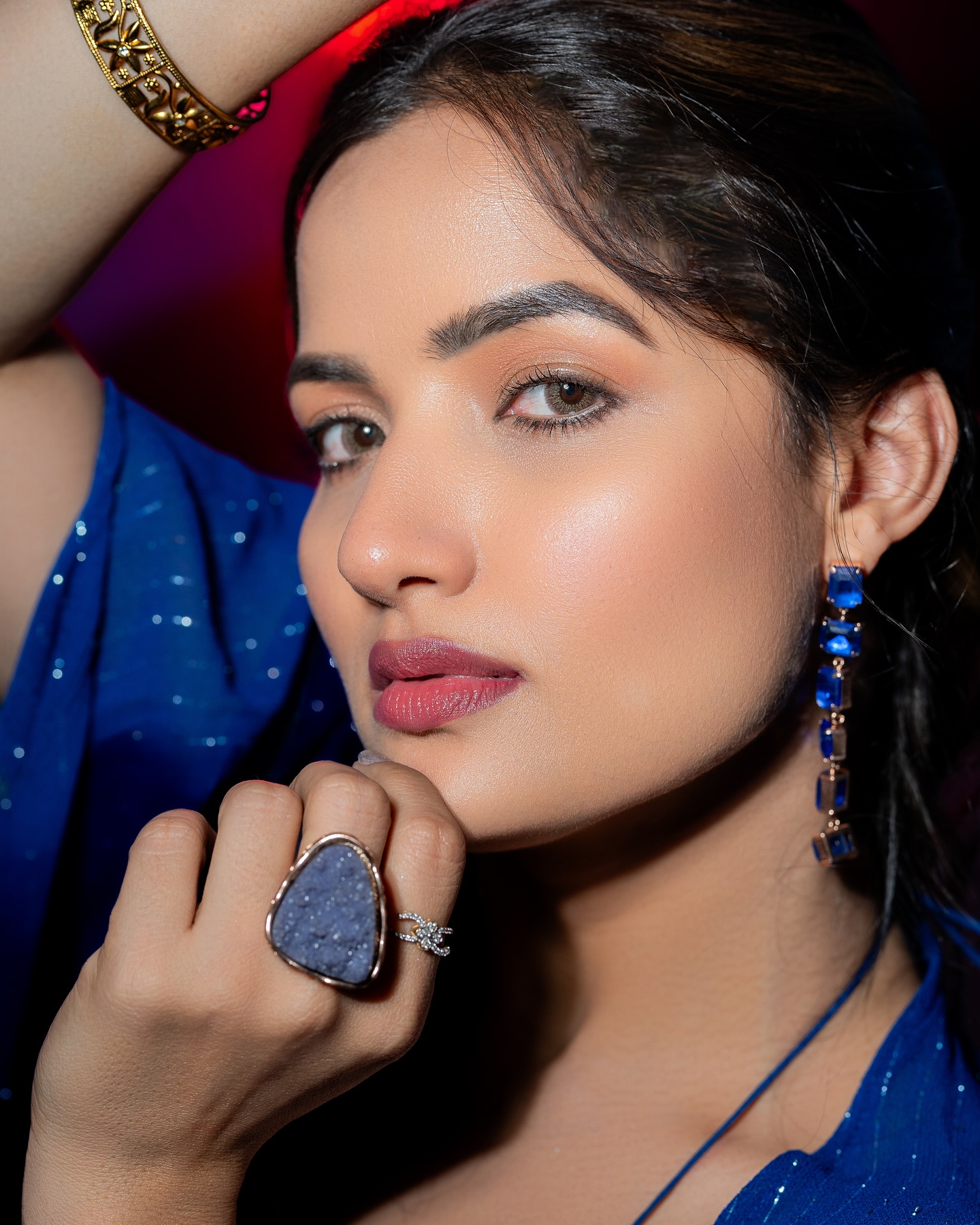 GObjPmwbwAASa-f?format=jpg&name=large