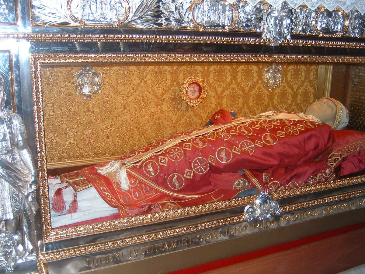 Today is the Feast of St. Gregory VII, one of the great reforming popes, who did much to combat simony in the Church, and was the first pope in several centuries to rigorously enforce the Church's ancient discipline of priestly celibacy. Ora pro nobis