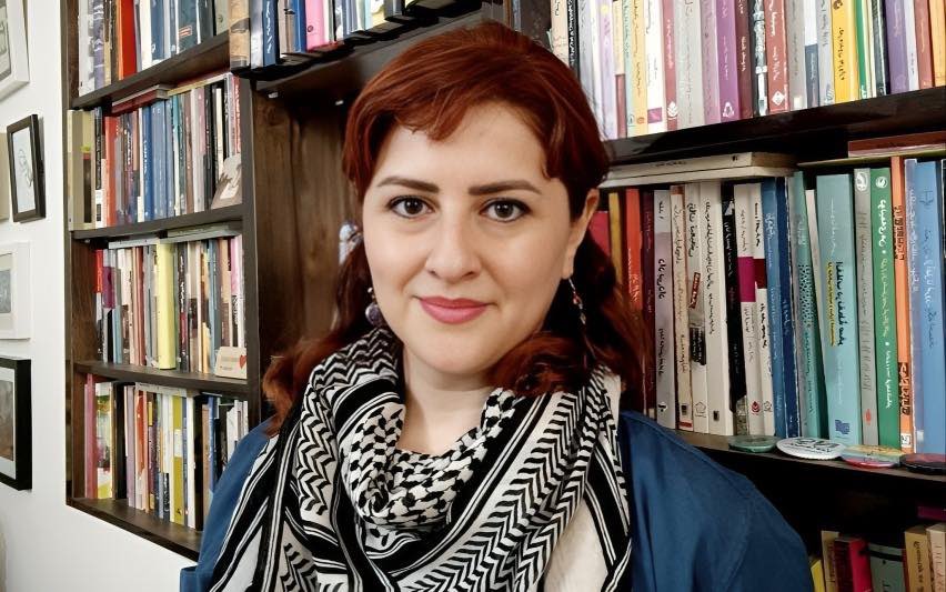 Smkokurd's tweet photo. #ژینا_مدرس‌گرجی، روزنامه‌نگار و فعال حقوق زنان اهل سنندج از سوی دادگاه انقلاب اسلامی به اتهام‌های «تشکیل دستە و گروە غیرقانونی با هدف براندازی نظام» به ۱۰ سال حبس تعزیری، «همکاری با گروه‌ه‌های متخاصم» به ۱۰ سال حبس تعزیری و «تبلیغ علیه نظام» به ۱ سال حبس تعزیری محکوم شده است https://t.co/XYEiO8szxh
