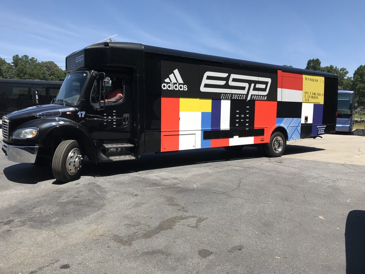 BusWrap's tweet photo. How Bus Wrap Advertising Works: Explained: The bus wraps you use are not just pictures of your company on the buses. Theyโre mobile marketing tools that promote your business wherever it goes.
#Buswrap #BuswrapAdvertising #BusAds #BusWrapTours
https://t.co/pKyCFWdCgP https://t.co/k6MfjaXHSY