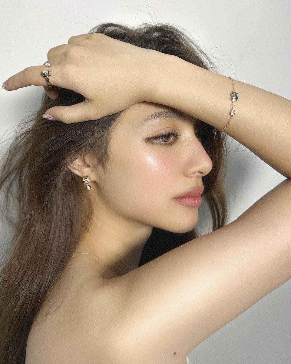 carbaranooo's tweet photo. สวย สวยมาก สวยมากมาก 🥹 N5
#mewnittha #มิวนิษฐา
.
.
#N5Collection #CHANELFineJewelry https://t.co/oZ8MvbFBX7