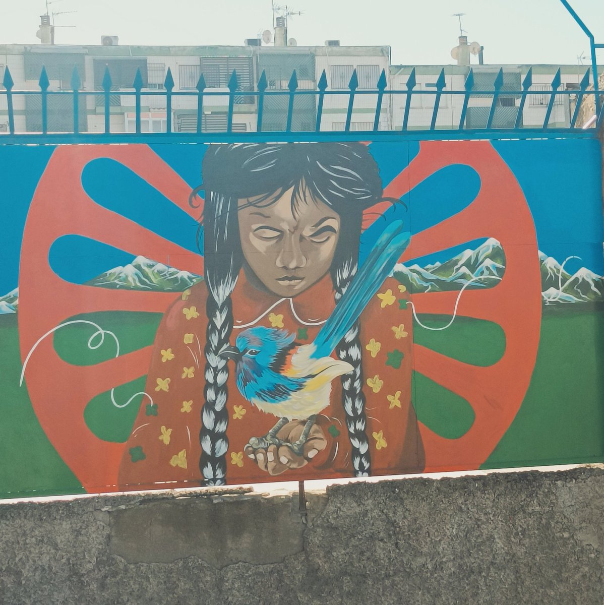 Hoy comienza el Corpus en Graná, la única semana al año en la que os acordáis que existe el barrio del Almanjáyar.

Hoy vais a mirar el alumbrado de la feria mientras el resto del año miráis a otro lado ante el sufrimiento de las familias con los continuos cortes de luz.