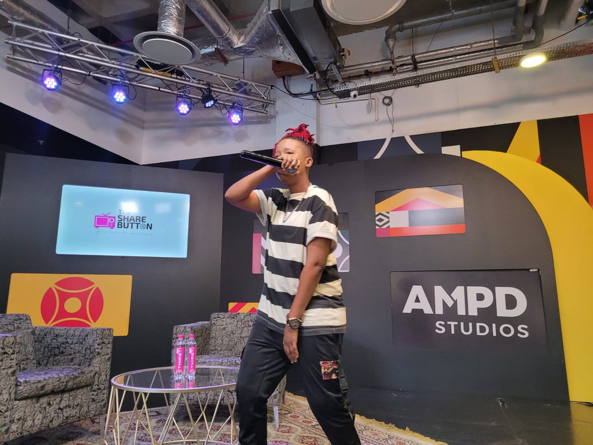 Slabsta's tweet image. Dope show today @AMPDStudiosZA for #MakersMindset hosted by @_TheShareButton what an insightful sit down with @DjSwitchSA 🔥🙌🏾🇿🇦