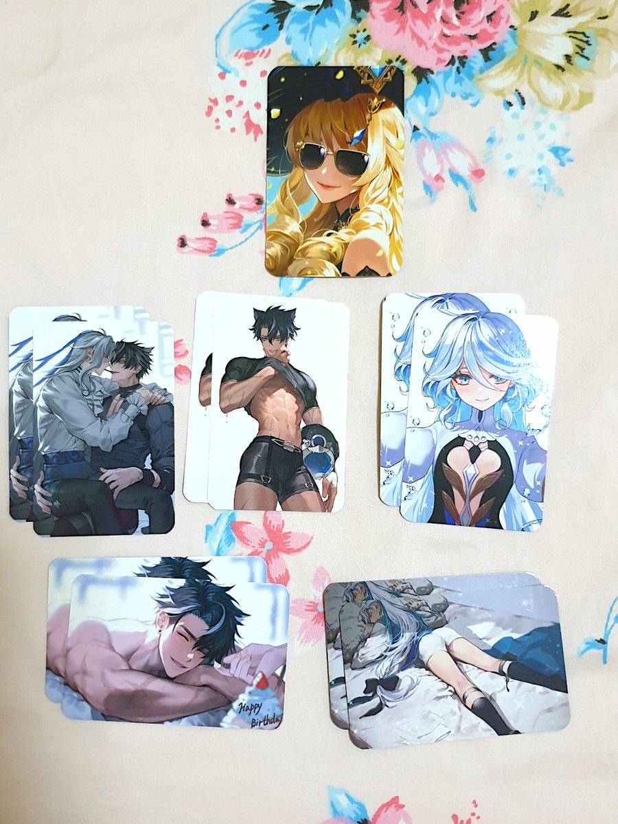 sharing my buys from <a href="/1231_0720/">✨NP✨</a>! The standees are INCREDIBLE, probably some of the biggest ones I've bought to date! The postcard book was excellent too, full of hot Wriolette art 🥹💕 And photocards, 1 set for a friend and 1 for myself. Thank you NP-nim for your beautiful art!!
