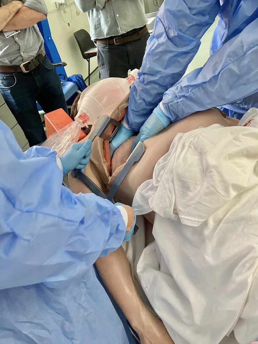 RVH Trauma Team Training May 2024 Talks, case discussions, skills stations and simulation Focussed session on chest trauma with Mr R Beattie consultant thoracic surgeon Thanks to faculty colleagues from ED, Anaesthetics, @NIAS999 and @NISTAR_HSC who shared their expertise