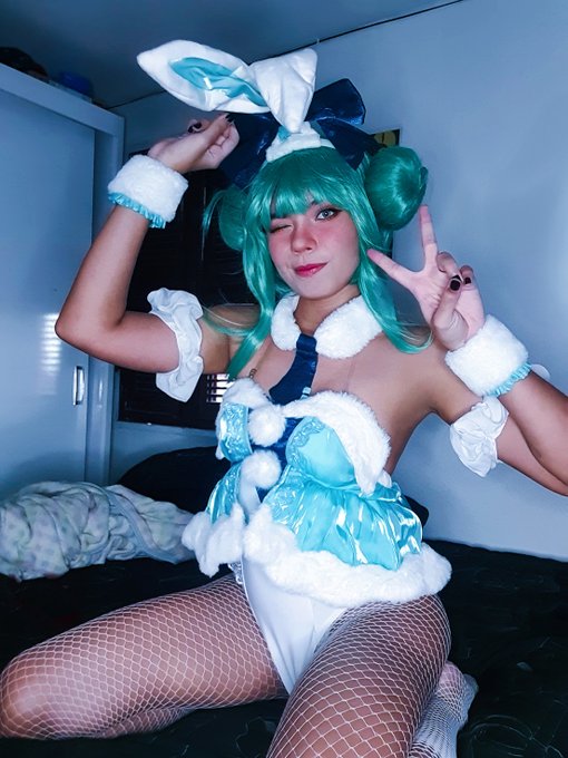 Hatsune Miku White Rabbit 🩵  More cosplays in the comments ⬇️ https://t.co/s3EE69G8QB