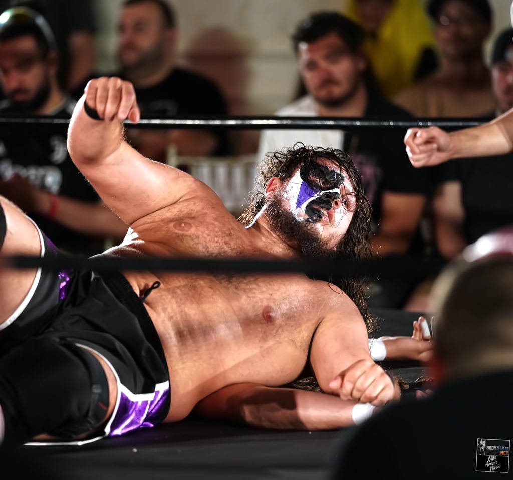 AmberNicoPhoto's tweet photo. Mortar vs. Jordan Oliver at Fight Life in Rehoboth, MA #fighlife #indiewrestling #wrestling #wrestler #professionalwrestling #digitalphotography #wrestlingfans #wrestlingphotography #wrestlingphotographer #sony #sonya7iii #boston #bodyslamnet #ambernicophoto #aew #wwe #ambernico #rehoboth #mortar #jordanoliver