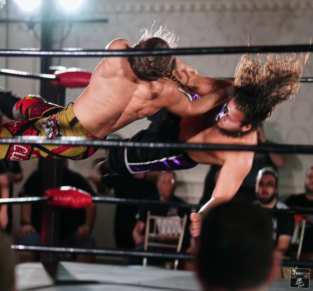 AmberNicoPhoto's tweet photo. Mortar vs. Jordan Oliver at Fight Life in Rehoboth, MA #fighlife #indiewrestling #wrestling #wrestler #professionalwrestling #digitalphotography #wrestlingfans #wrestlingphotography #wrestlingphotographer #sony #sonya7iii #boston #bodyslamnet #ambernicophoto #aew #wwe #ambernico #rehoboth #mortar #jordanoliver