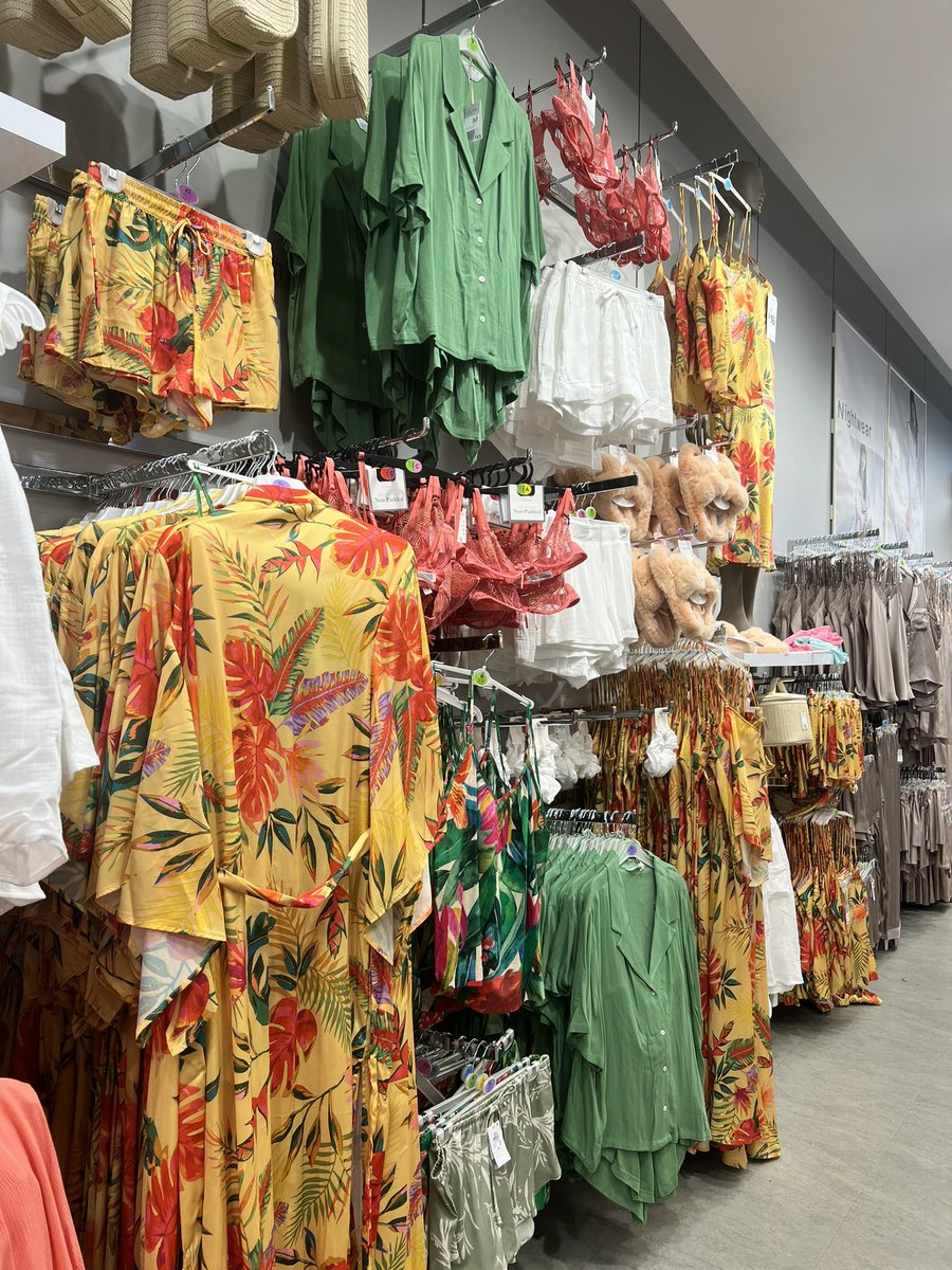 Megara_35's tweet photo. Primark not only do a bridgerton range but also a featherington range #BRIDGERTON #primark #fetherington https://t.co/sjZDF0Tzjm