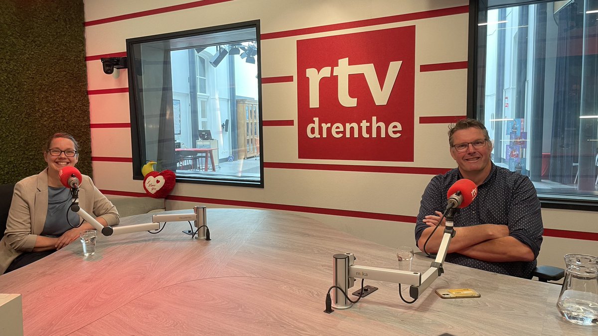 MargrietBenak's tweet photo. Dat was #Cassata afl 1257 op @RTVDrenthe met noodkreet over btw-verhoging voor cultuur en recreatie met #jacobfrölich @TheaterRoden en @PetraEllens @HISWARECRON, @SanderTenBosch @bfdrenthe, Radioforum @SlagtElke @GJSchuinder en @RenePosthuma over zijn boek over #hersenbloeding https://t.co/ITmkQoMQam
