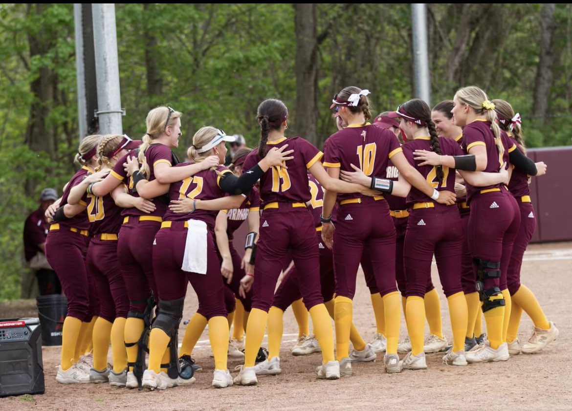 So much love for this group of girls💕 Thank you seniors so much for all you have done for this program! Thank you captains for making this year so special and building up such strong team chemistry ! This might be the end of a chapter but not the end of a story… @WalshJesuitSB