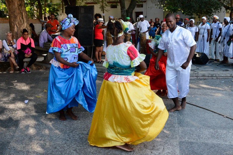 #FidelPorSiempre🇨🇺| "Somos en parte un pueblo latinoamericano, pero somos un pueblo del Caribe y somos un pueblo en parte africano por eso decimos que somos un pueblo latinoafricano". 

#DíaDeÁfrica 🌍

📸 Rafael Fernández Rosell