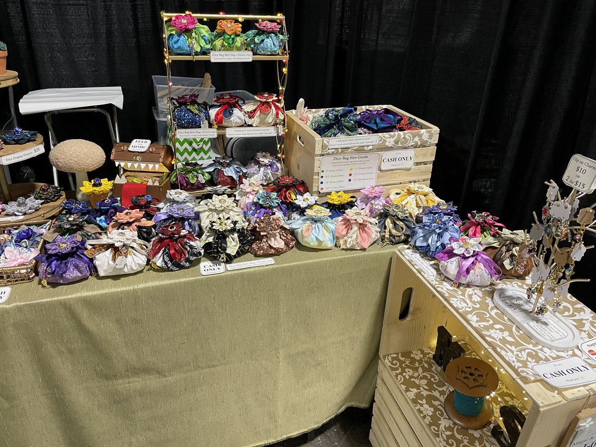MagicandStitch's tweet photo. Day 2 at @anime_north let’s go!

Industry Hall A/B booth I04, right by the main entrance on the left wall! https://t.co/kpjBY1xwS8