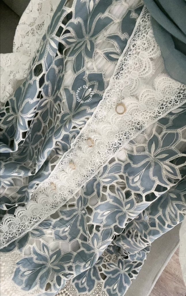 nrosynr's tweet photo. • Outer blouse brukat

🛒 https://t.co/ZsKyi9rOFK

Bahannya beneran brukat premium, cuttingannya super cakepp, bisa dijadiin blouse ataupun outer.

Warnanya cantik, ada kancing hidup di bagian depan, detail lengannya juga super cute. Bisa dipakai saat lebaran atau kondangan https://t.co/oki4RkHdcf